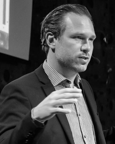 Andreas Olmarker, ansvarig mäklare i Huvudkontor